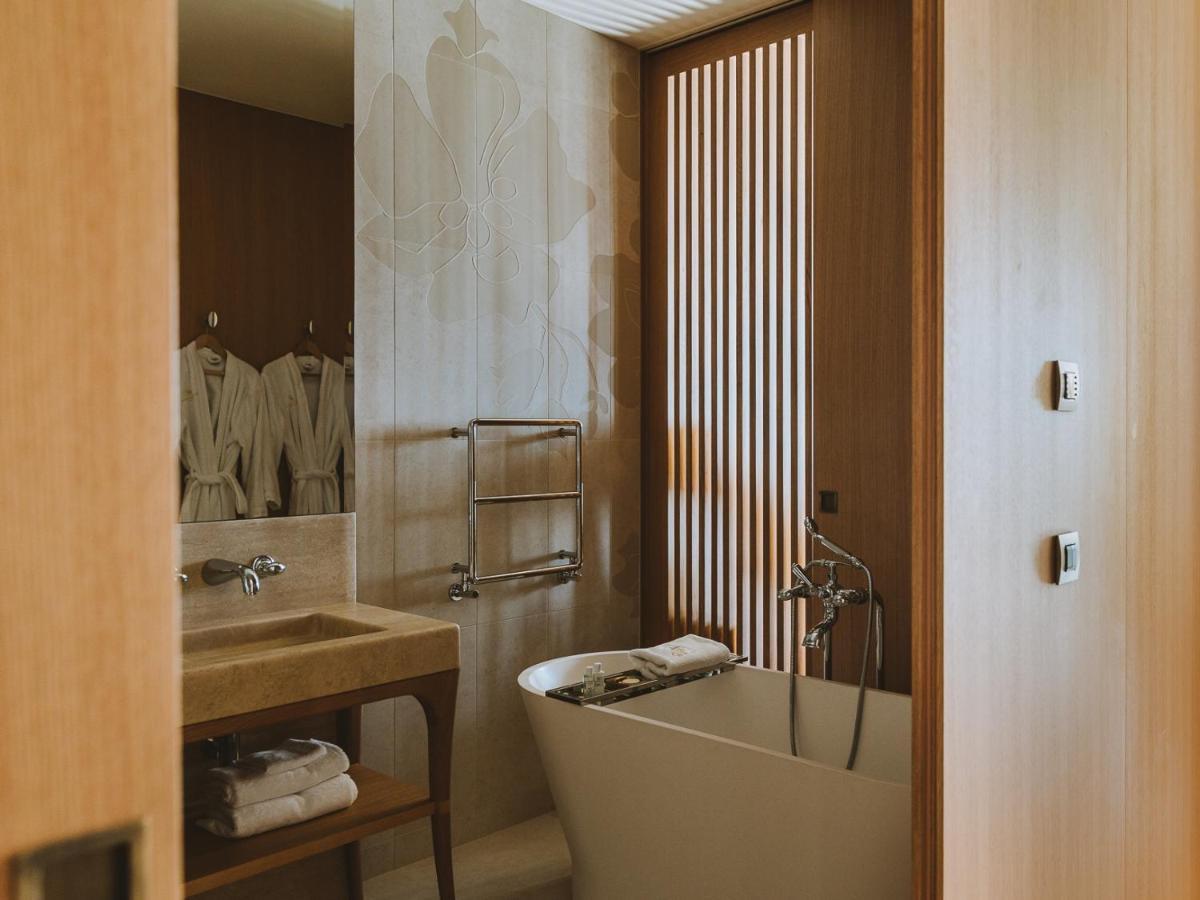 Royal Champagne Hotel & Spa Champillon Екстериор снимка
